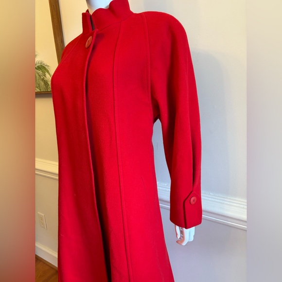 Elegant Red Women's Coat - Picture 5 of 12